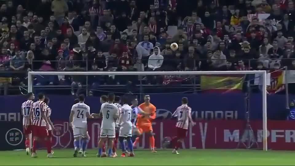 F1赛季收官 诺里斯新王加冕