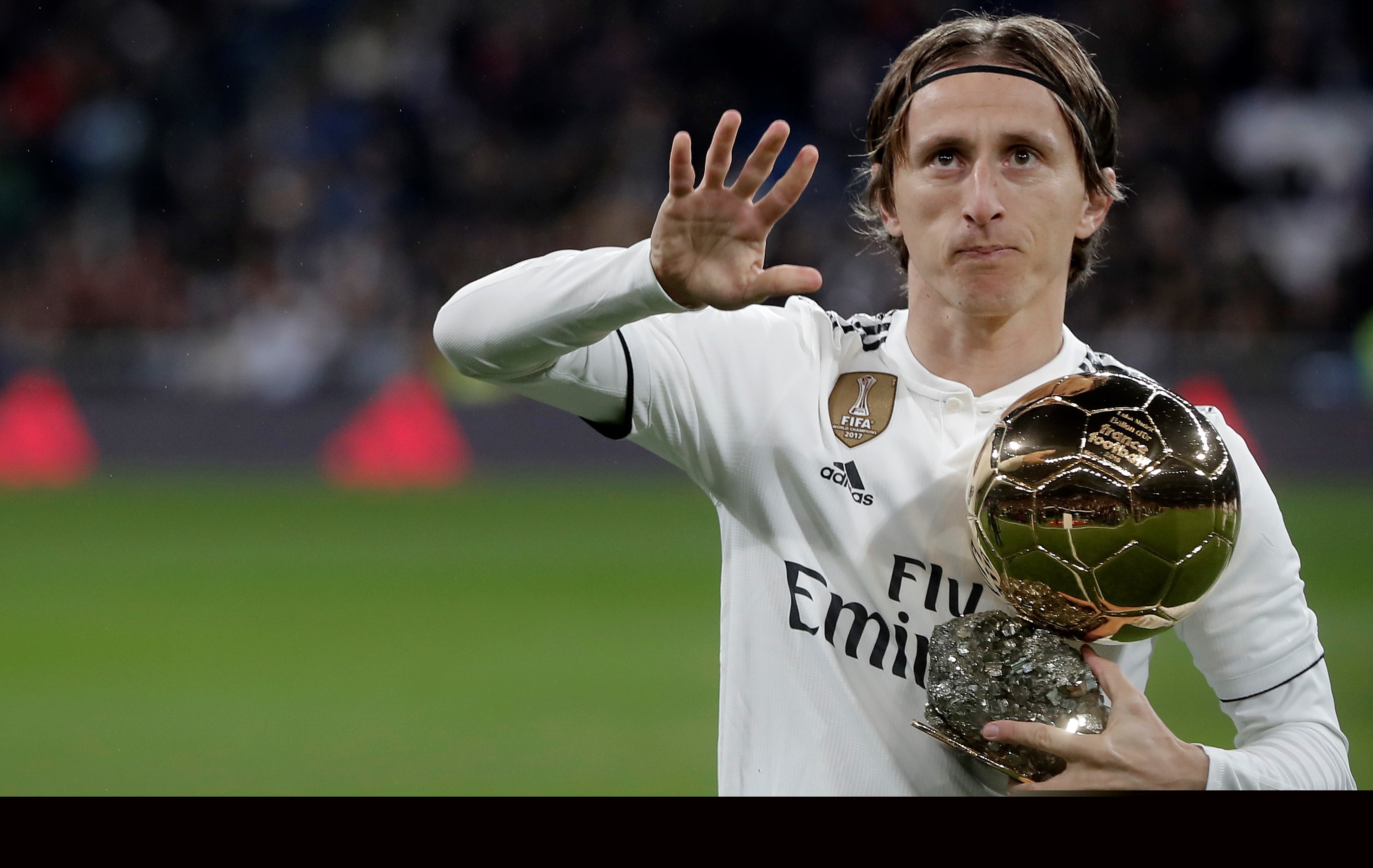 萨卡续约阿森纳，周薪升至30万英镑