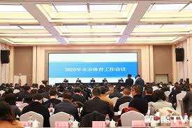 桑托斯不看人送妙传 库明加底线接球起飞炸扣得手