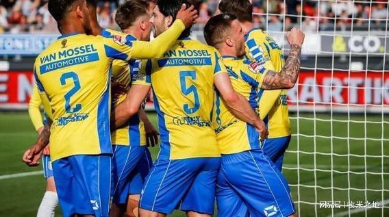 里夫斯凭借 里夫斯凭借